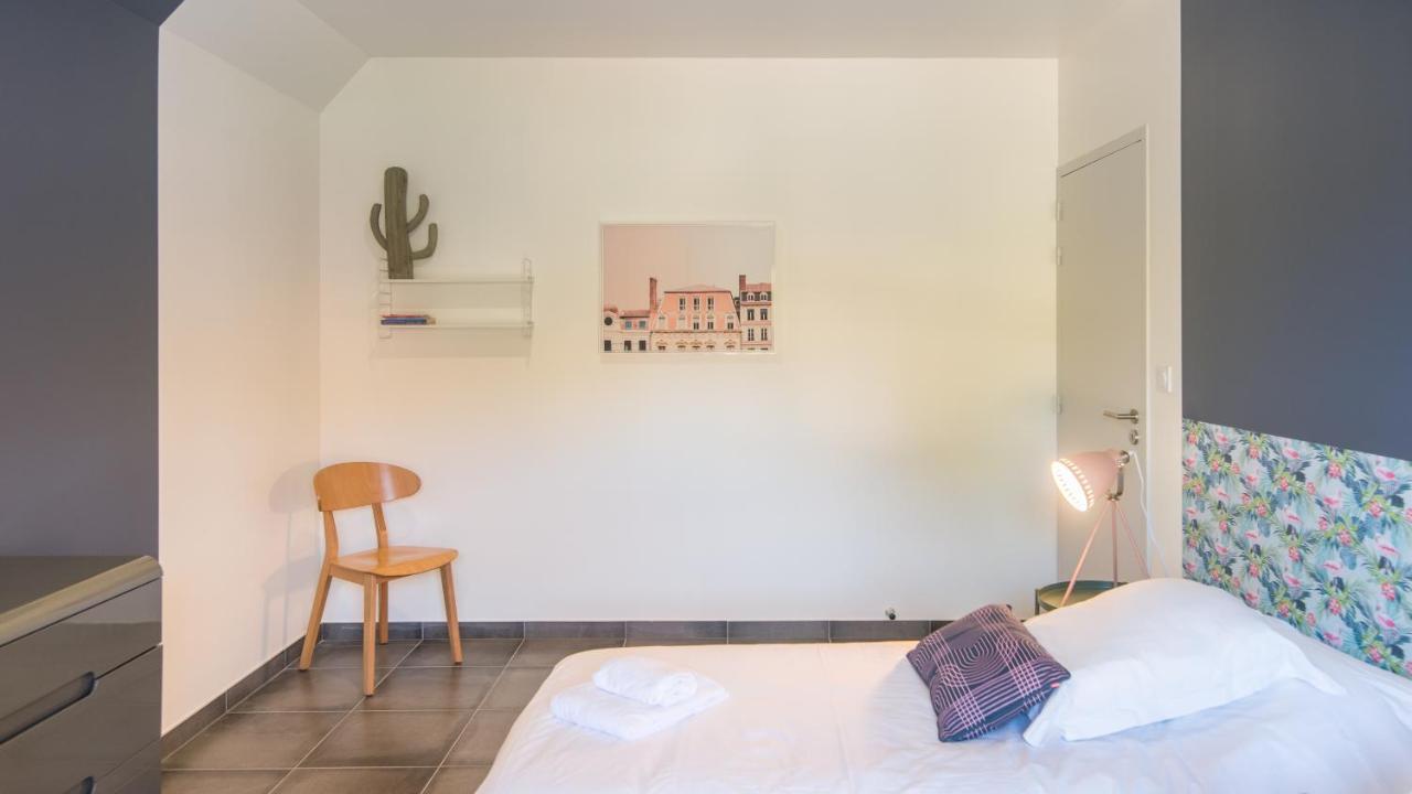 Apartamento Plein Sud avec Jacuzzi Privatif et parking privé Sarlat Exterior foto
